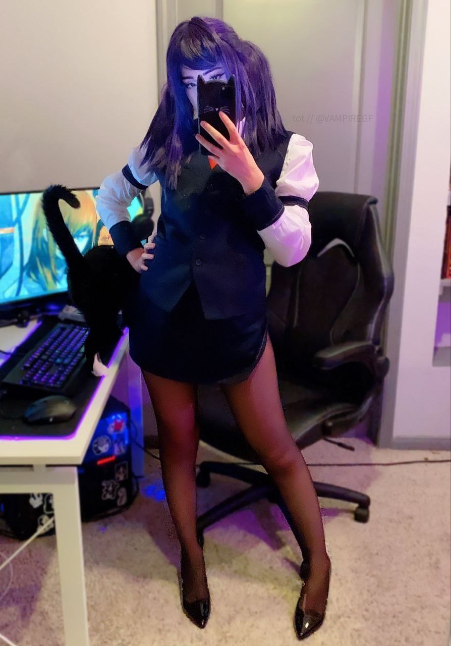 894x1280
