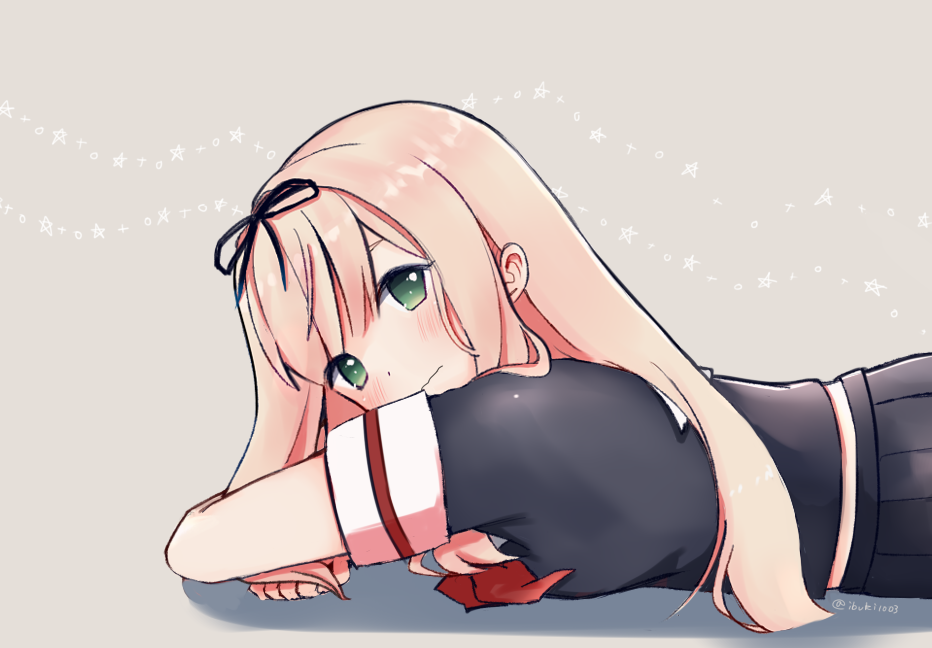 932x648