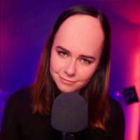 698x697