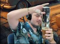 398x296