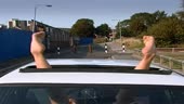 704x400