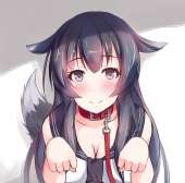 905x897