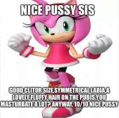 898x892