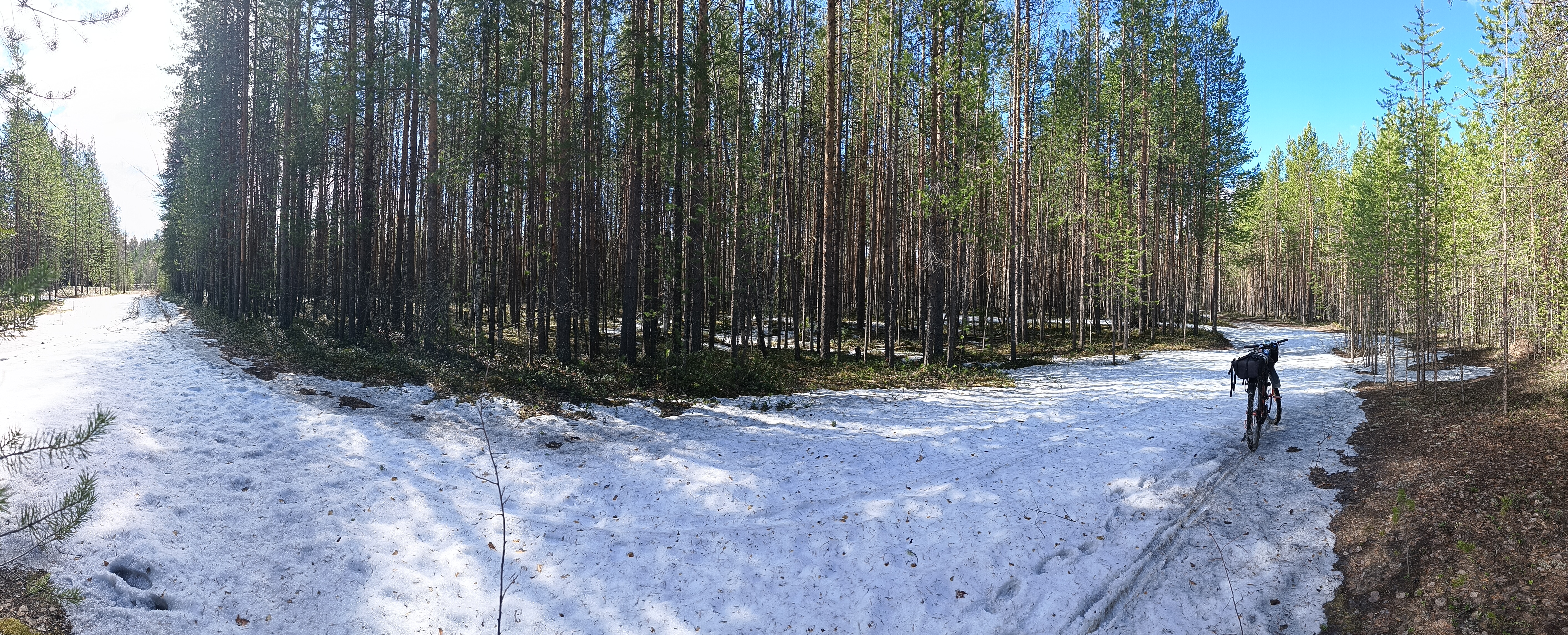 5648x2288