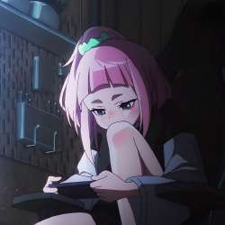736x736