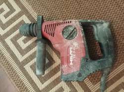 595