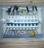 735x805