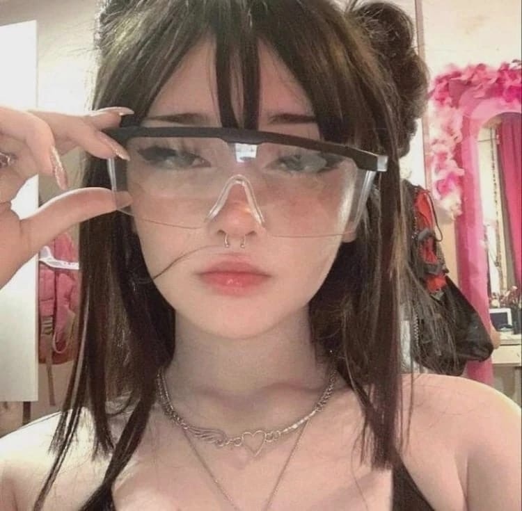 750x735