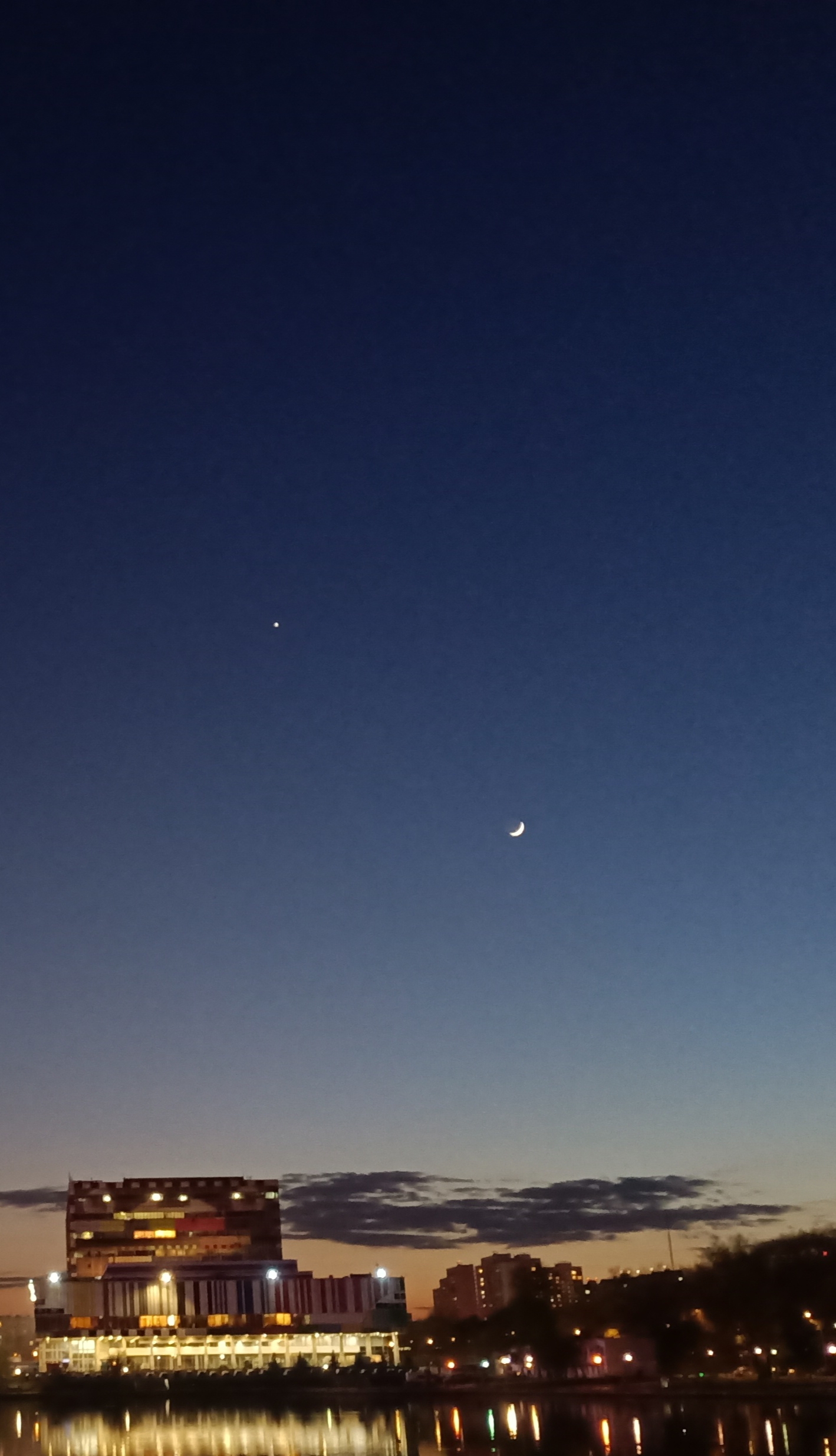 1418x2468