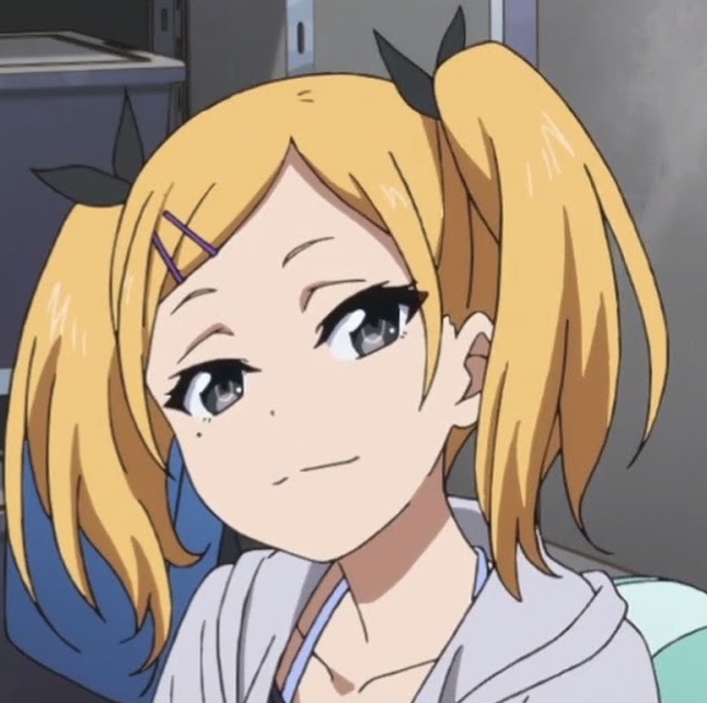 646x643