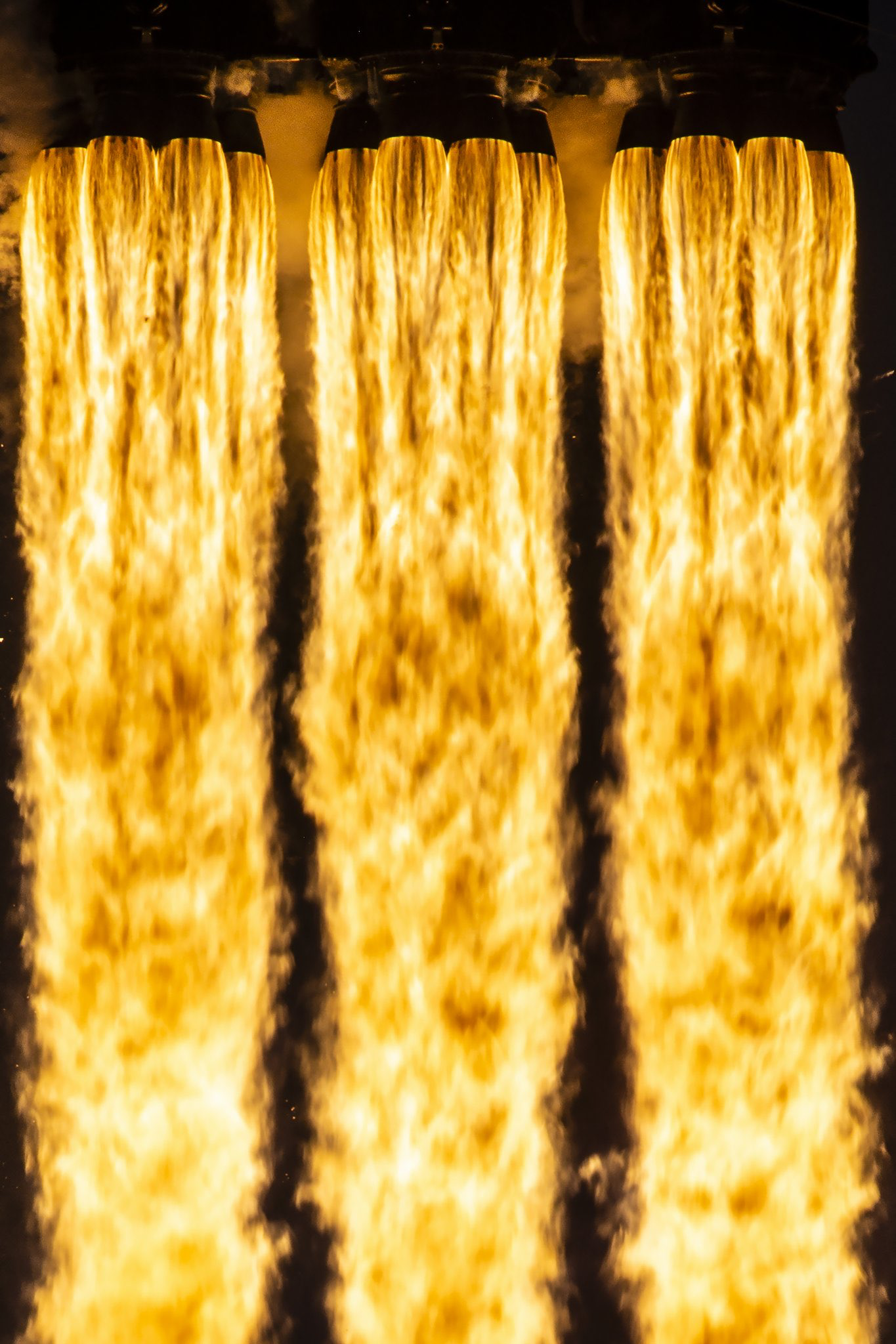 1365x2048