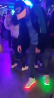 608x1080