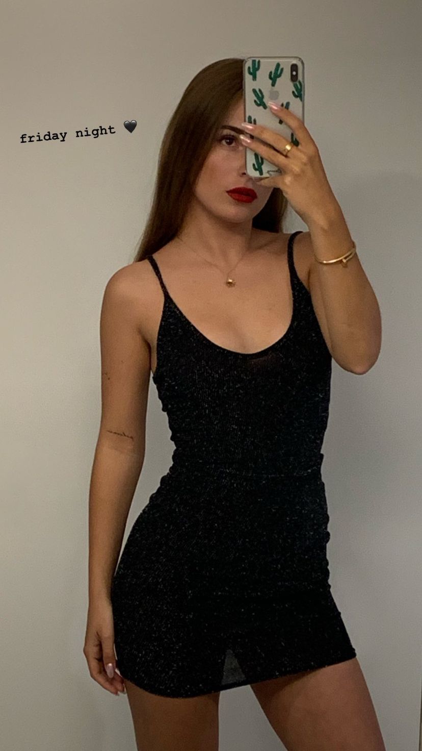 828x1472