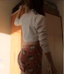 656x758