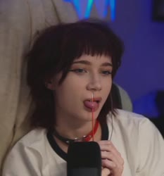 596x638