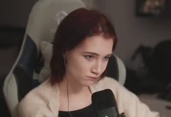 396x272