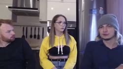 736x416