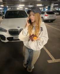 878x1080