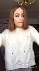 544x976
