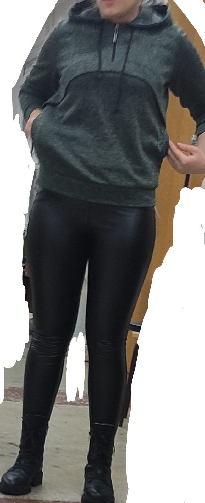 652x1600
