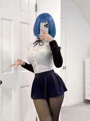 736x981