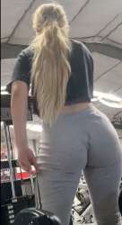 423x775