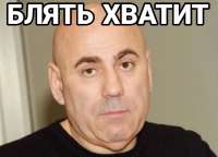 898x649