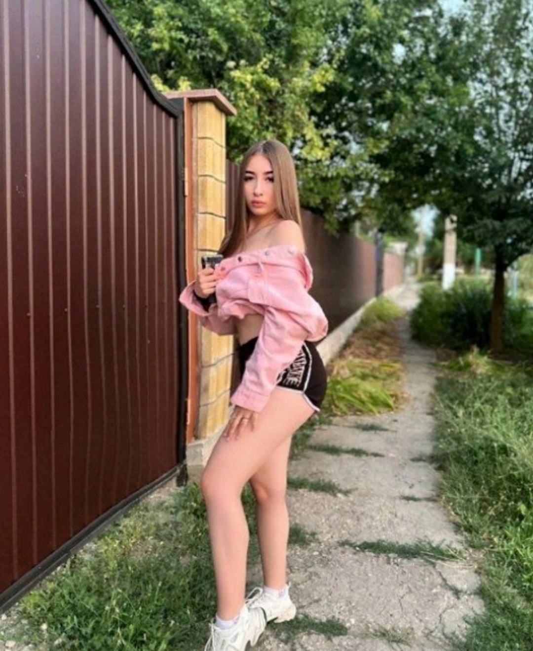 1080x1318