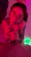 608x1080