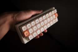 1872x1248