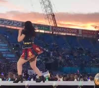 706x628