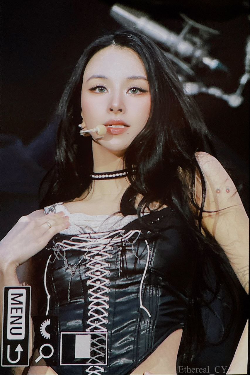 853x1280