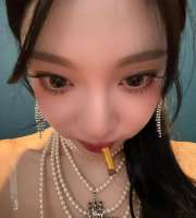 977x1080