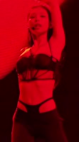 728x1308
