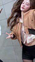 600x1068