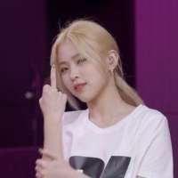 736x736