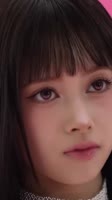 556x990