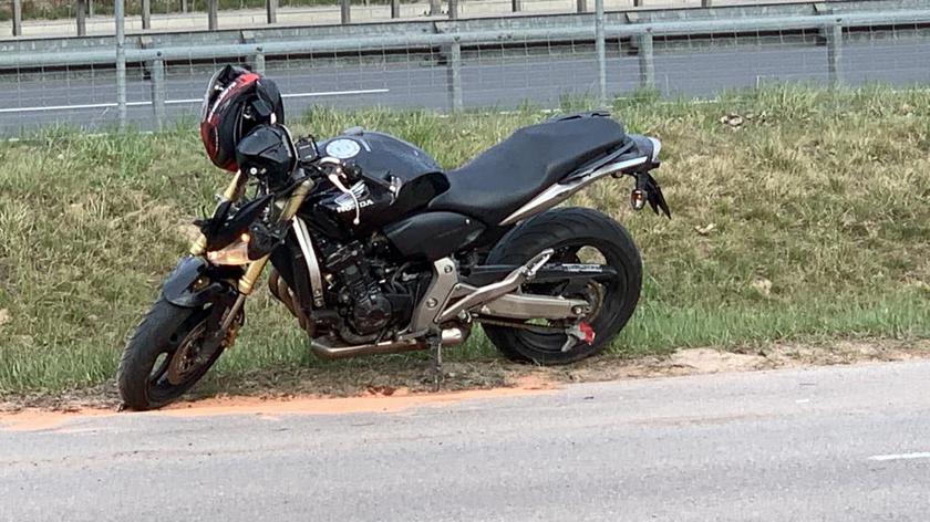 840x472