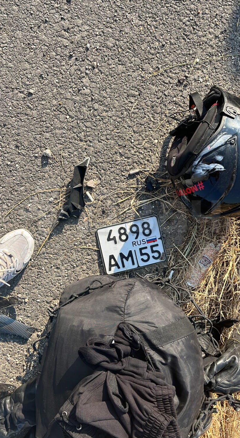 818x1494