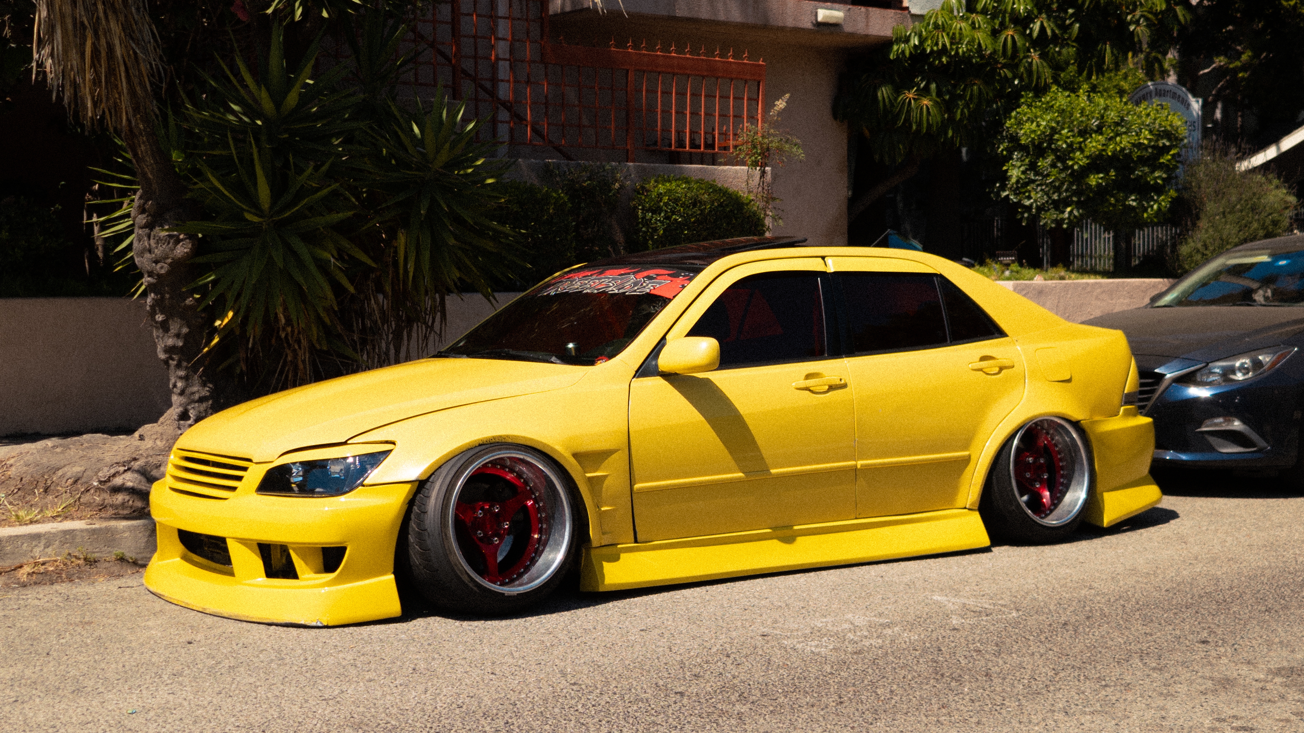 4376x2462