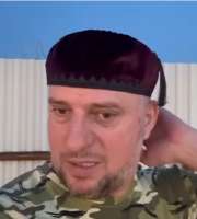 421x466