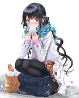 736x908