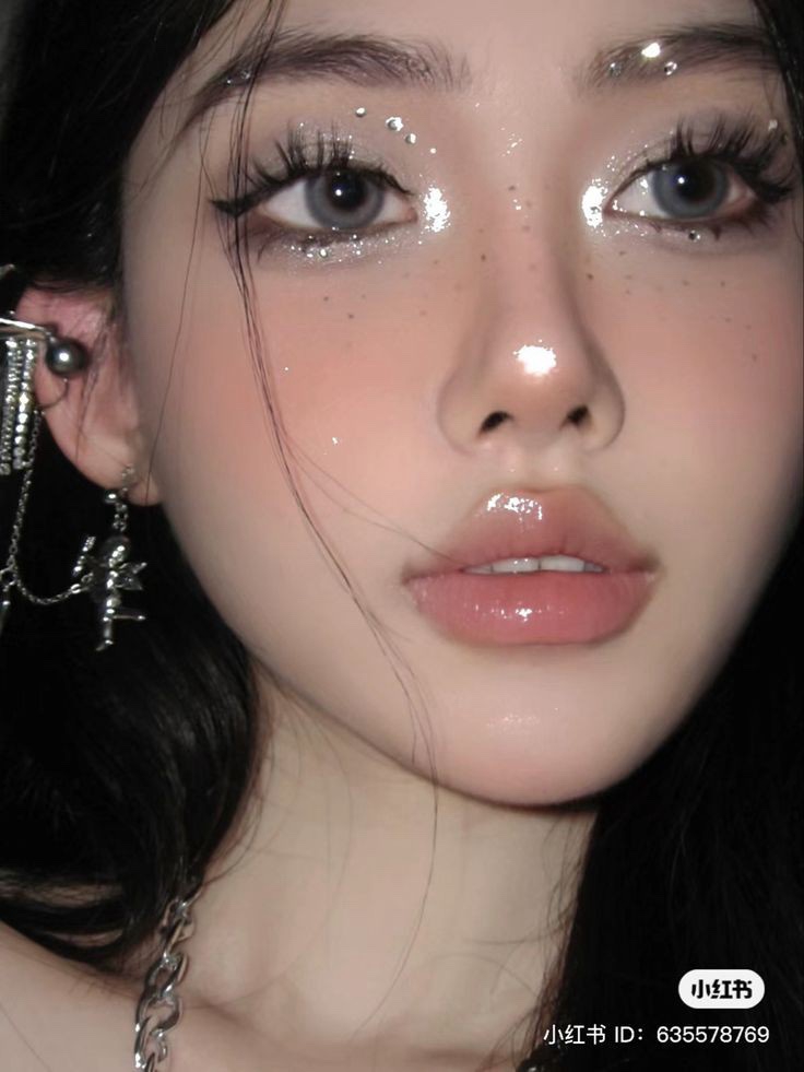 736x981