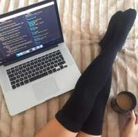 591x590