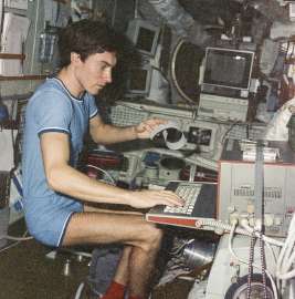 951x960