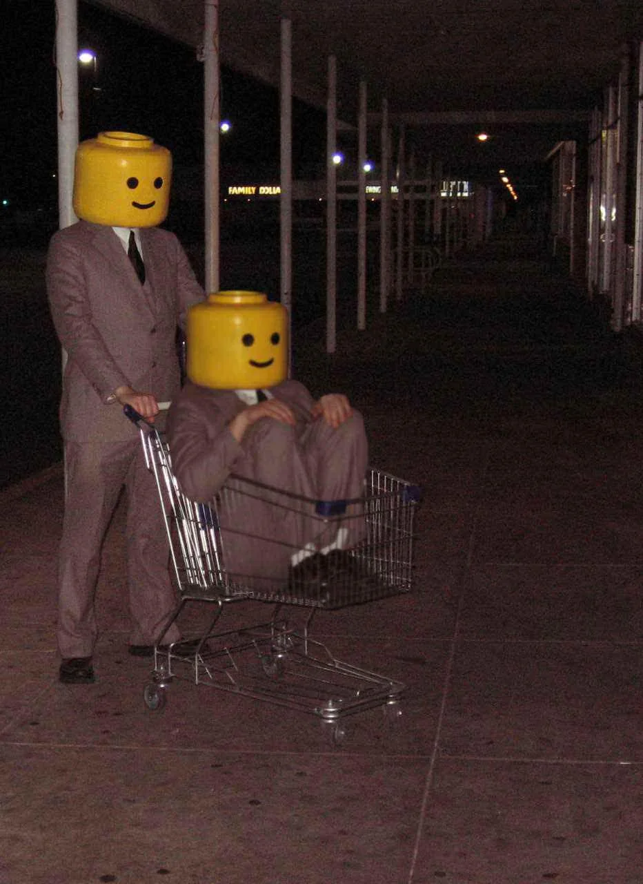 932x1280