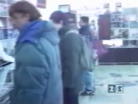 636x480